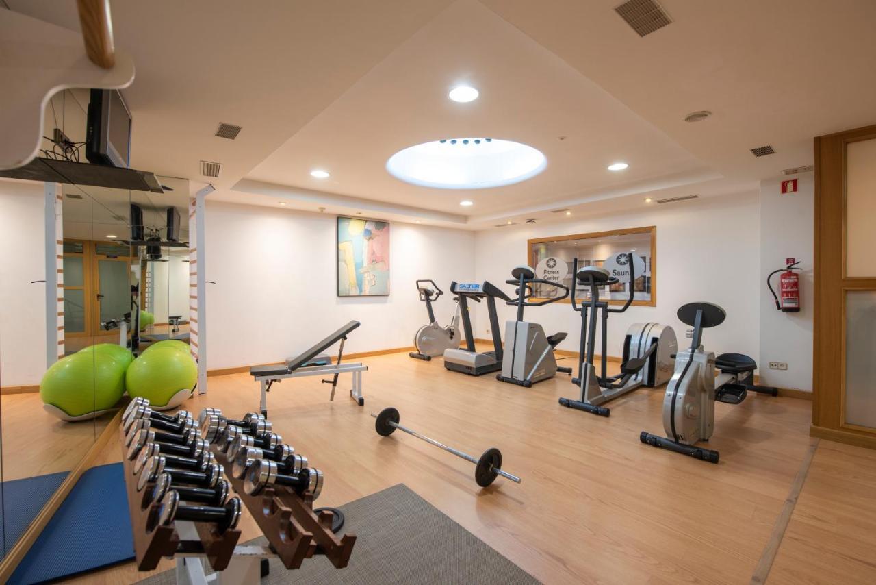 Eurostars Araguaney Hotel Santiago de Compostela Exterior foto A gym at a hotel