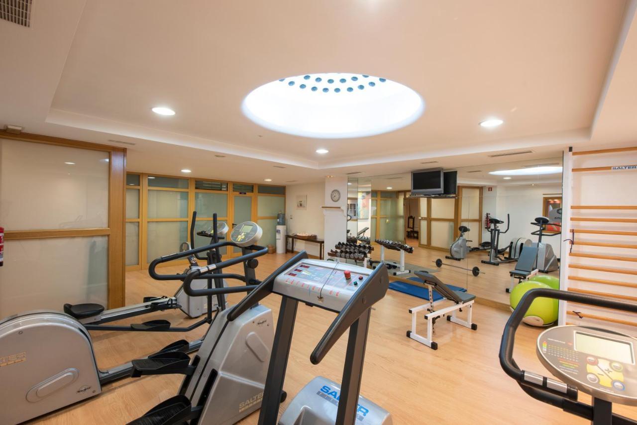 Eurostars Araguaney Hotel Santiago de Compostela Exterior foto A private gym