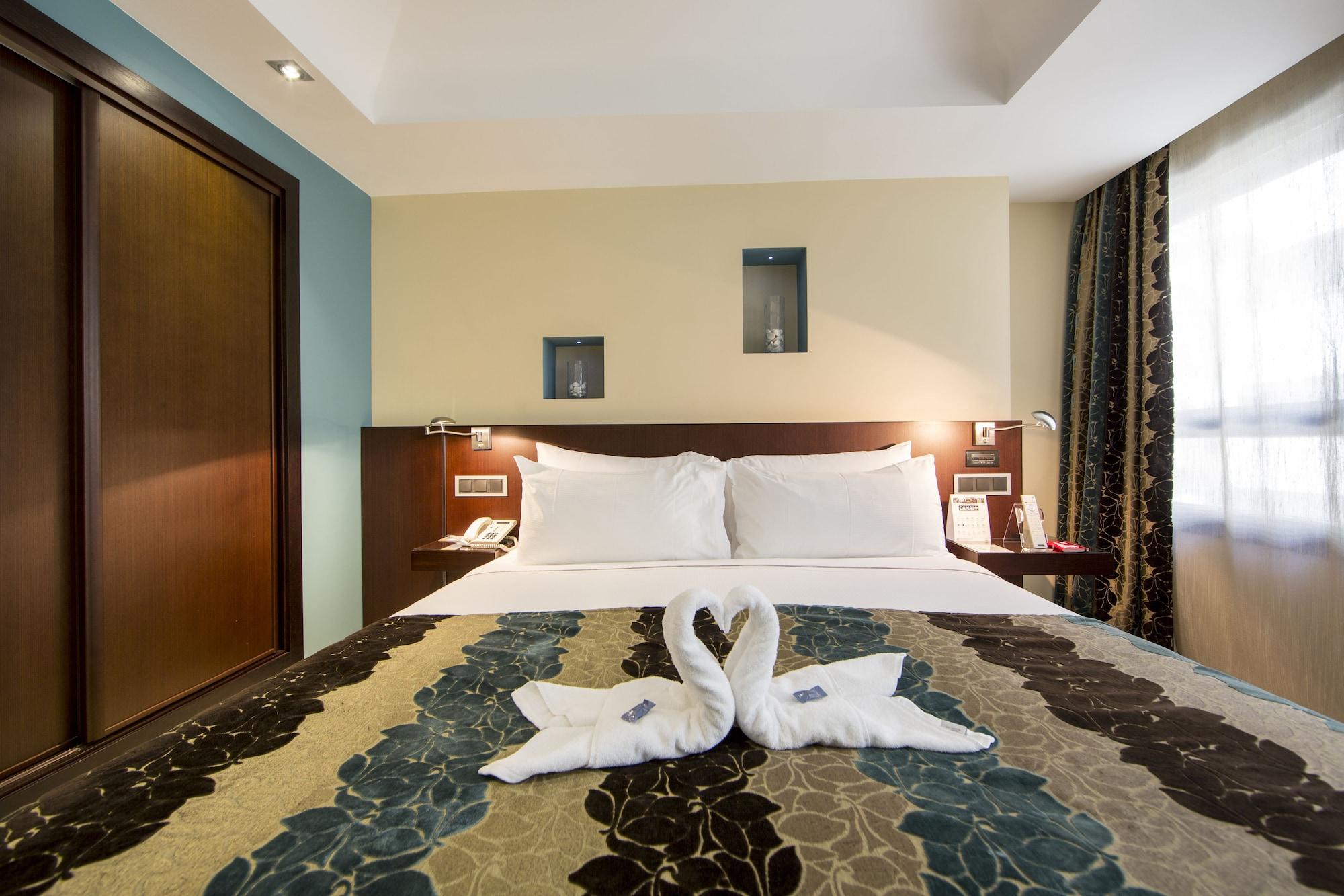 Eurostars Araguaney Hotel Santiago de Compostela Exterior foto A bedroom at the hotel